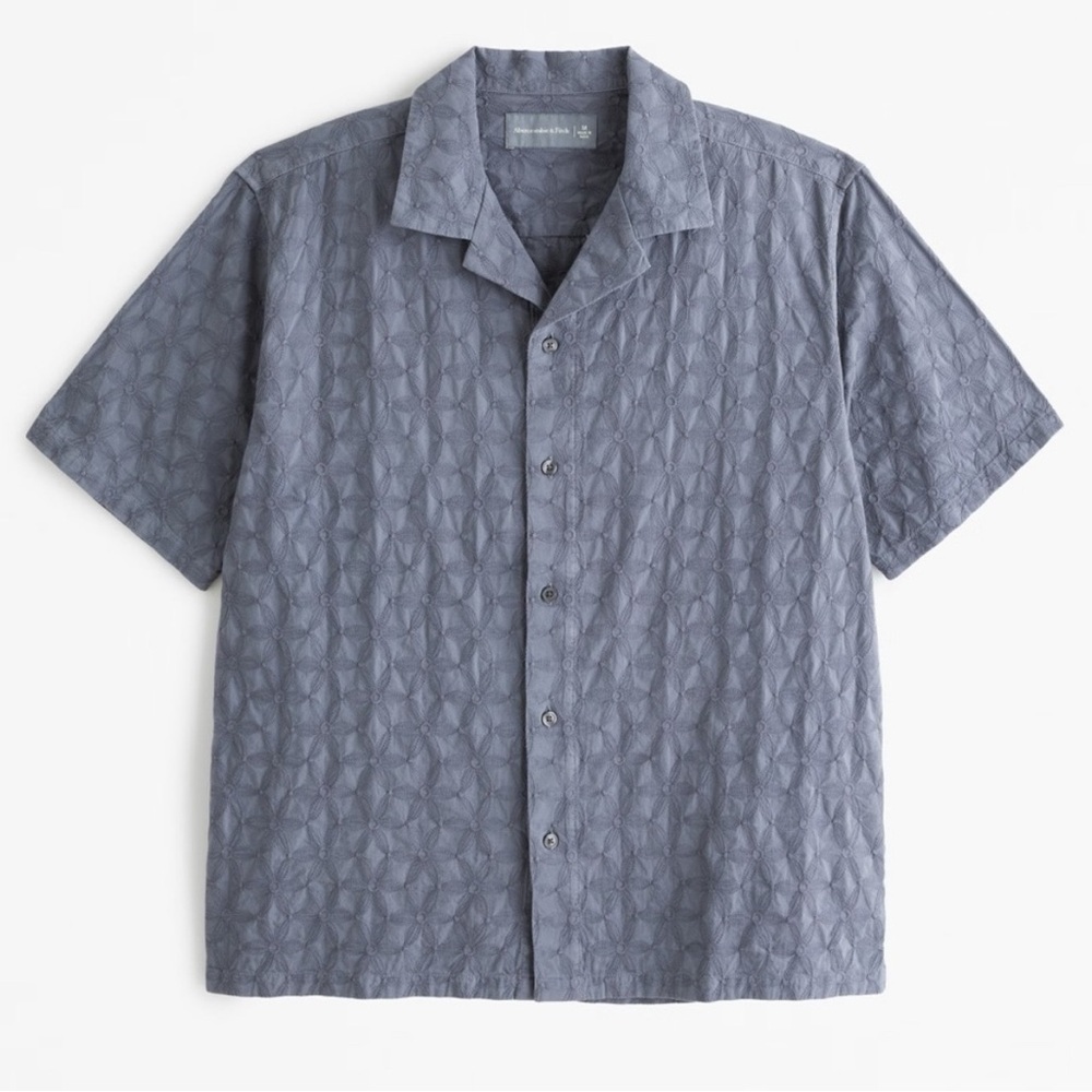 NEW Abercrombie Gray Embroidered Floral Short Sleeve Cotton Button Up Camp Shirt